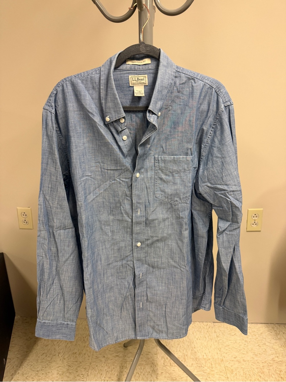 L.L. Bean Men's Light Blue Chambray Button-Down Shirt